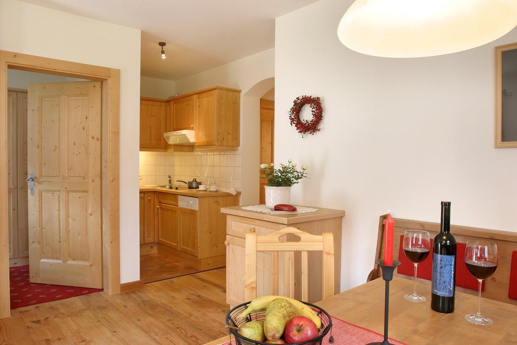 Neuhaushof Apartment Hollersbach im Pinzgau Ruang foto