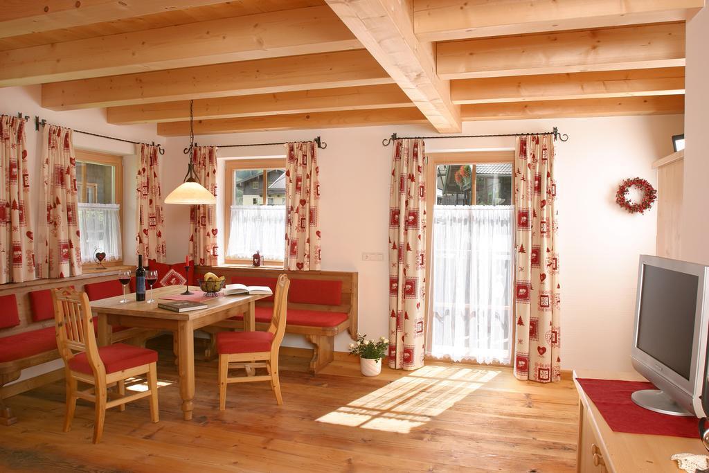 Neuhaushof Apartment Hollersbach im Pinzgau Ruang foto