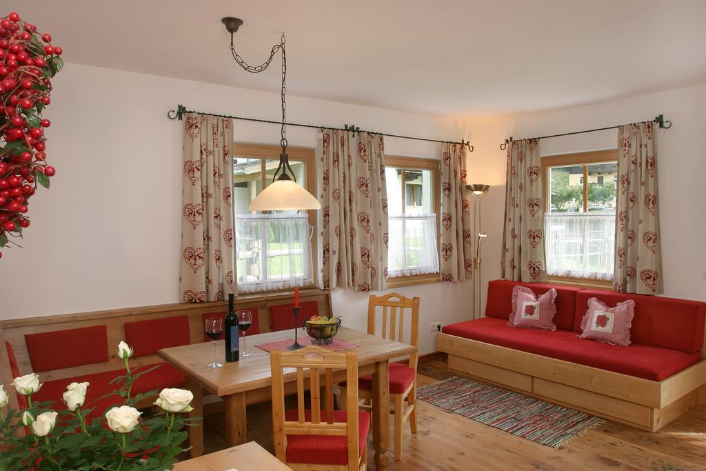 Neuhaushof Apartment Hollersbach im Pinzgau Bagian luar foto
